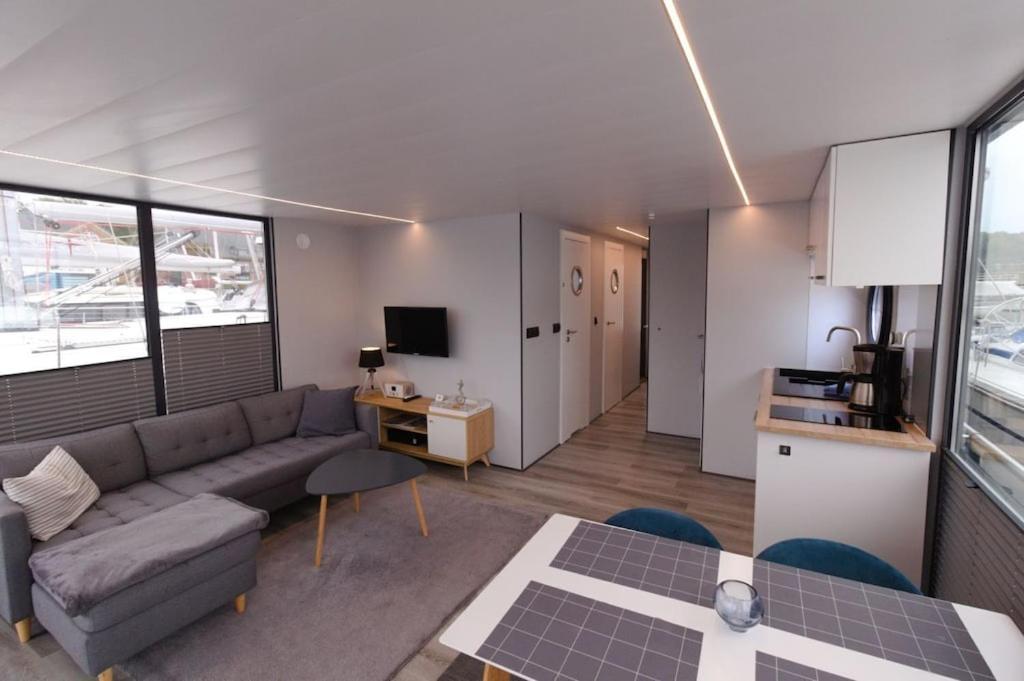 Hausboot Fjord Meeresbrise Mit Dachterrasse In Фленсбург Екстер'єр фото